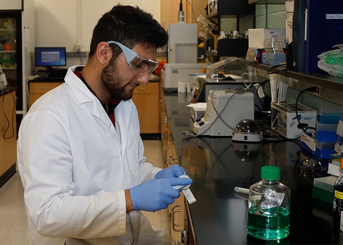 Lab manager Jorge Victorino