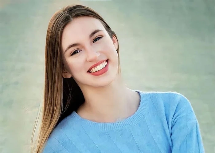 Headshot of Isabella McElroy